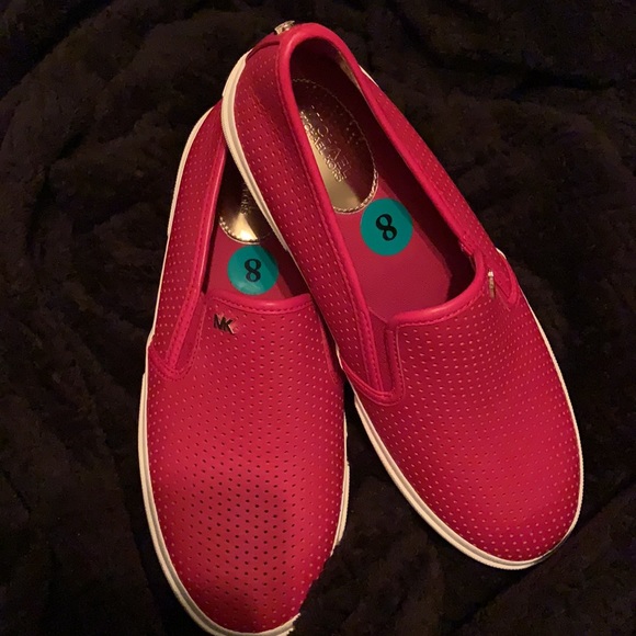 I’m selling this beautiful Michael kors ,never used all new - Picture 3 of 3